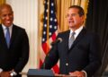 Gobernador afianza lazos con el Tesoro Federal para evitar lavado de dinero en Puerto Rico