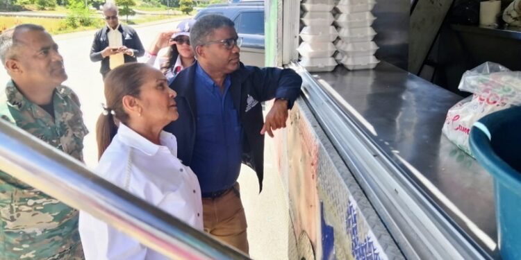 Comedores Económicos del Estado asisten a familias afectadas por inundaciones