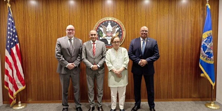 La DEA y alguaciles federales felicitan a RD por su lucha contra el crimen organizado