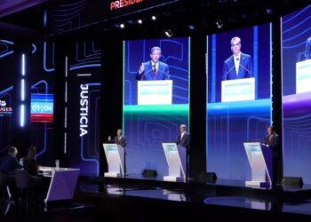 Si el debate era una competencia, Luis Ganó