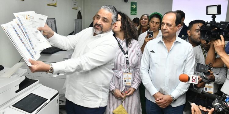 JCE inicia impresión del padrón electoral para elecciones presidenciales y congresuales