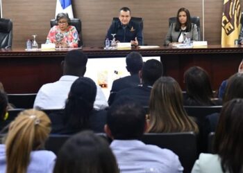 JCE coordina trabajos con personal que supervisará elecciones en el exterior el 19 de mayo