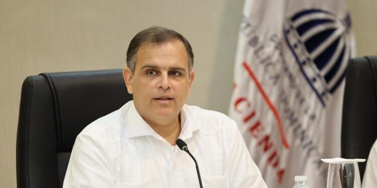 Gobierno reduce el déficit fiscal en 17,632.4 millones de pesos durante el primer trimestre