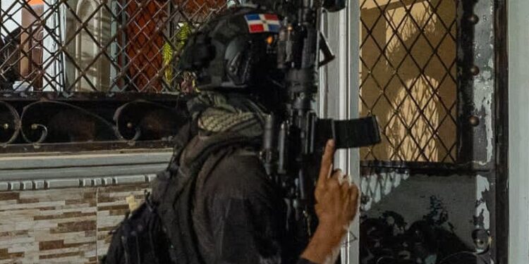 Ponen en marcha operativo contra estructuras de narcotráfico en el sur del país