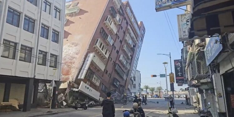 Primeras imágenes tras el terremoto más potente de Taiwán en 25 años