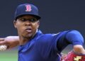 Medias Rojas activaron al abridor dominicano Brayan Bello