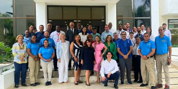 Capacitan a funcionarios de Aeropuerto Punta Cana para enfrentar desastres y crisis