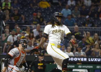 Oneil Cruz hace historia de Statcast con dos batazos de más de 120 mph