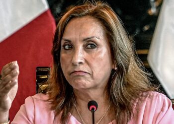 Fiscalía de Perú presenta denuncia constitucional contra Boluarte por el ‘caso Rolex’