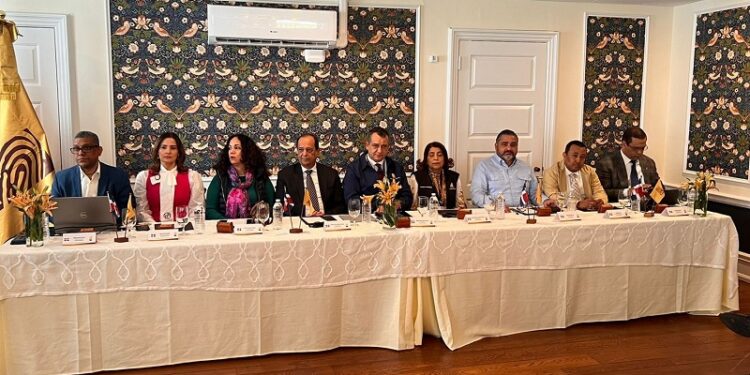 JCE presenta en EEUU avances del montaje de las elecciones presidenciales y congresuales en el exterior