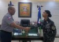 Director de la Policía recibe a la primera mujer en capacitarse en Dubái