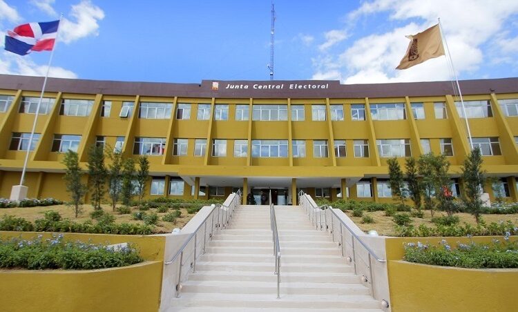 JCE reimprime 604.637 boletas electorales para diputados del exterior