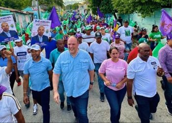 Del Castillo Saviñón asegura aventaja a su contrincante que aspira a la senaduría de Barahona