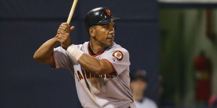 Ex pelotero Moisés Alou sale en defensa del trabajo de la JCE