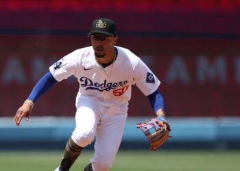 Betts se expresa sobre su transición al SS: “Esto es bien difícil”