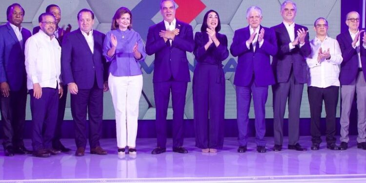 Abinader dice que  los próximos cuatro años «serán los de mayores reformas para consolidar el avance del país»