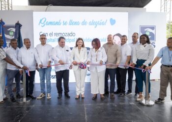 Vicepresidenta Peña entrega obras de salud en Samaná