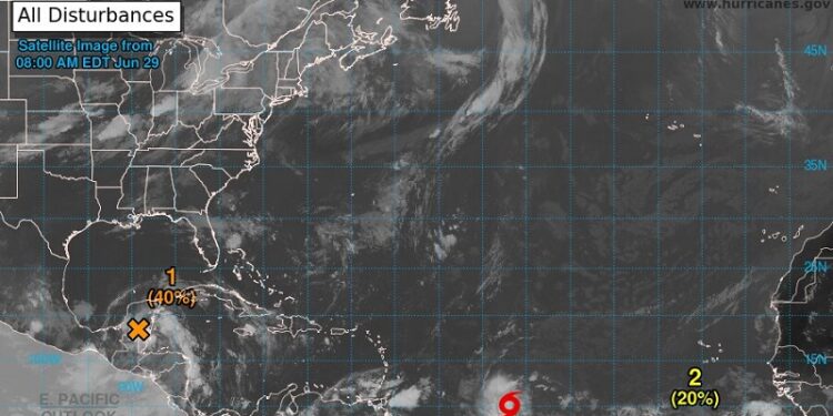 Tormenta Beryl se fortalece, alerta de huracán para Barbados