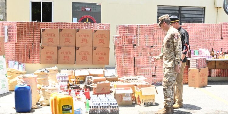 CESFronT entrega a CECCOM 1,500,000 unidades de cigarrillos y otras mercancías que intentaron introducir al país