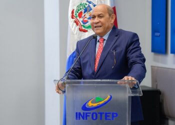 Santos Badía destaca logro en favor del cuerpo docente del INFOTEP