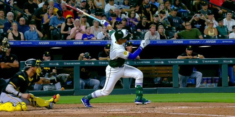 Con la mira en el All-Star, Tovar sigue bien de cerca los pasos de esta leyenda