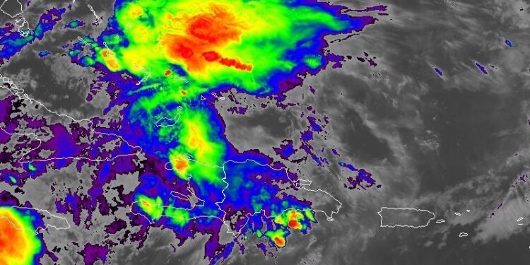 Este viernes nublados con aguaceros de moderados a fuertes