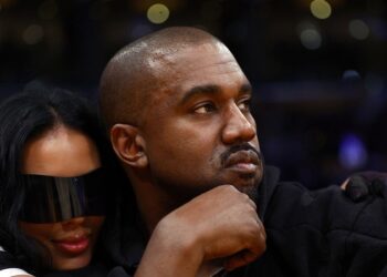 Kanye West llega a Moscú