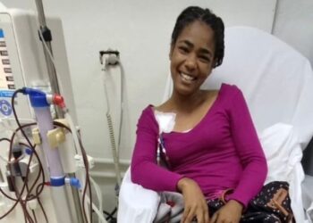 Joven cristiana con insuficiencia renal requiere de ayuda para operarse
