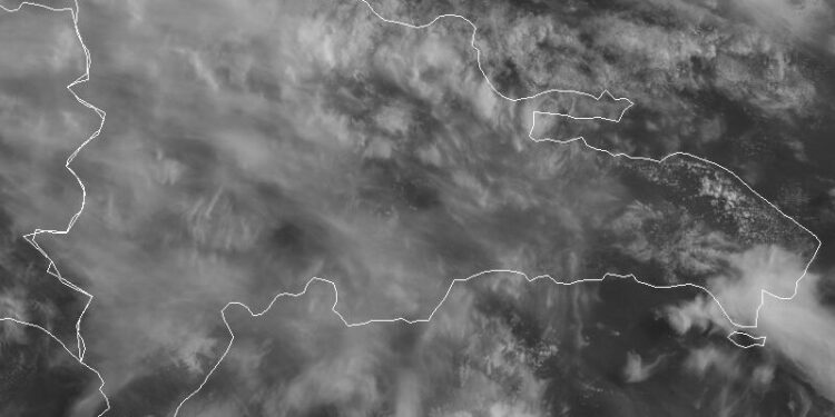 Vaguadas y ondas tropicales incrementarán lluvias en próximas 24 a 72 horas