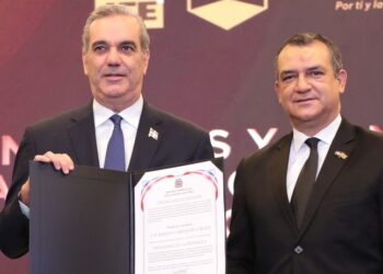 Abinader reafirma su compromiso para continuar impulsando las reformas necesarias