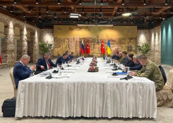 Putin: Los acuerdos de Estambul sobre Ucrania siguen «sobre la mesa»