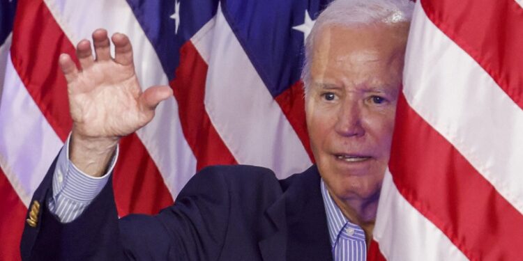 La Casa Blanca responde si Biden padece párkinson