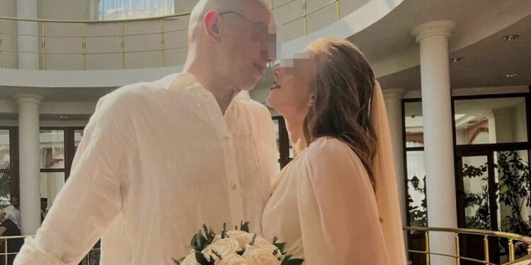 Mujer desnuda cae de una altura de 50 metros en su noche de bodas