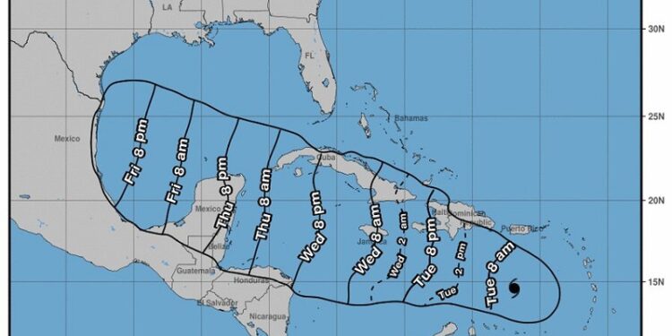 Huracán Beryl, de categoría 5, comenzará a debilitarse este martes