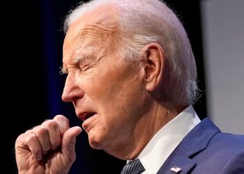 Axios: Biden podría retirarse de la campaña electoral este fin de semana