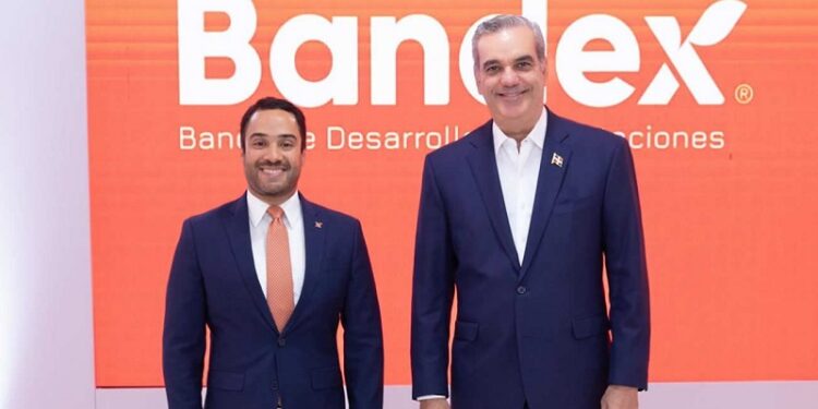 Presidente Abinader visita el Bandex, que eliminó 520.2 millones de pérdidas
