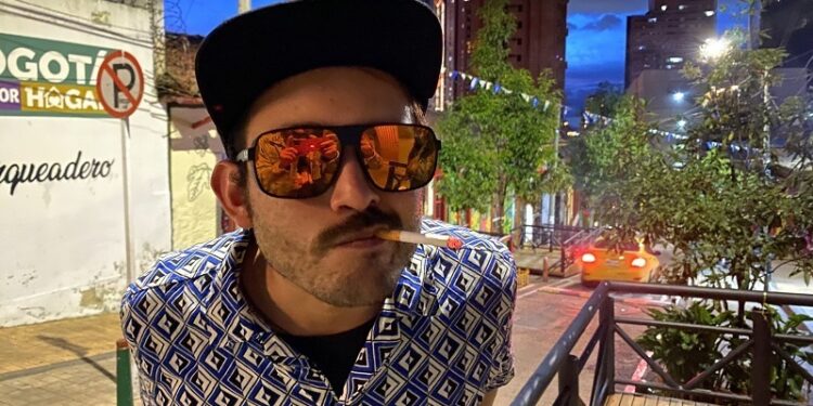 PCHKO presenta «Te busco», una canción inspirada en los amores imposibles