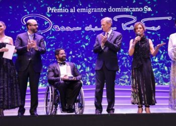 Mirex llama a postularse a la 6ta. edición del Premio al Emigrante Dominicano Sr. Oscar de la Renta
