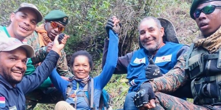 Rescatan senderista que se extravió en la Cordillera Central