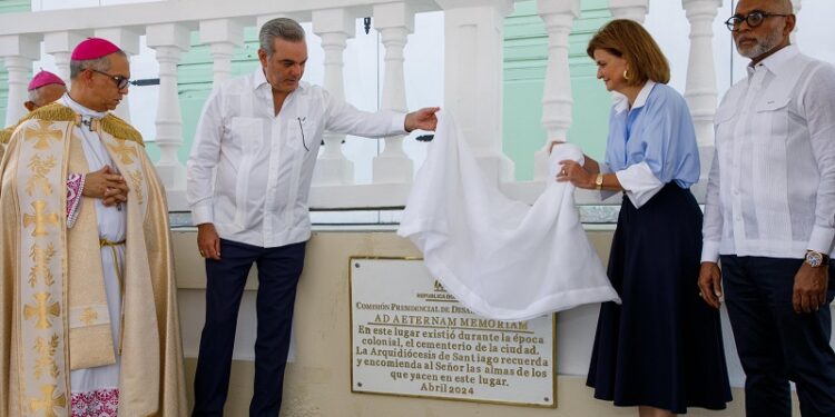 Presidente  y vicepresidenta encabezan tedeum por 161 aniversario Restauración e inicio del nuevo cuatrienio