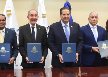 Firman acuerdo para capacitar estudiantes de medicina en Brasil, Colombia, España y México