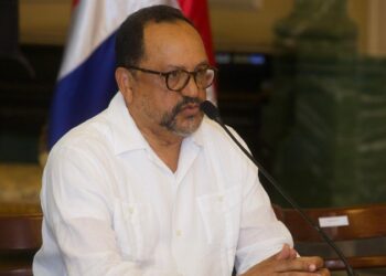 Gobierno dialoga con abogados en torno a la reforma constitucional