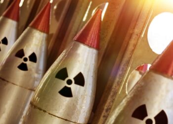Biden aprueba estrategia nuclear ultrasecreta que prevé posible enfrentamiento con 3 países