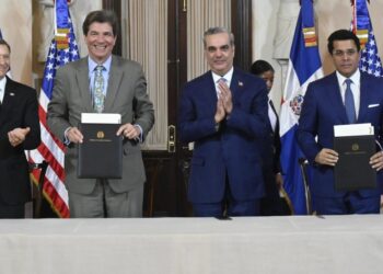 República Dominicana y Estados Unidos firman el acuerdo de Cielos Abiertos