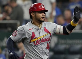 Con jornada de dos HR, Contreras alentó las esperanzas de playoffs de S.L.