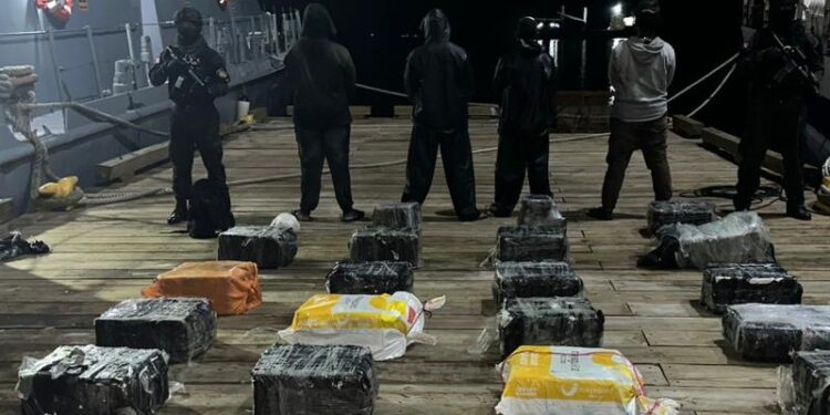 Decomisan más de media tonelada de drogas en la provincia Peravia