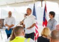 Pierluisi anuncia trabajos de rehabilitación en proyecto sanitario en Manatí-Barceloneta