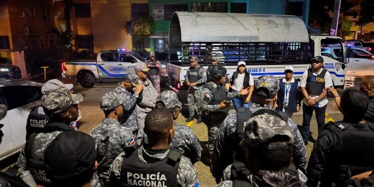 Policía desmantela banda dedicada al robo en Boca Chica