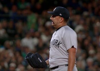 Los Yankees inhabilitan a Cortés por una distensión en el codo