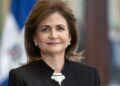 Abinader designa a la vicepresidenta Peña, presidenta del Gabinete de Educación